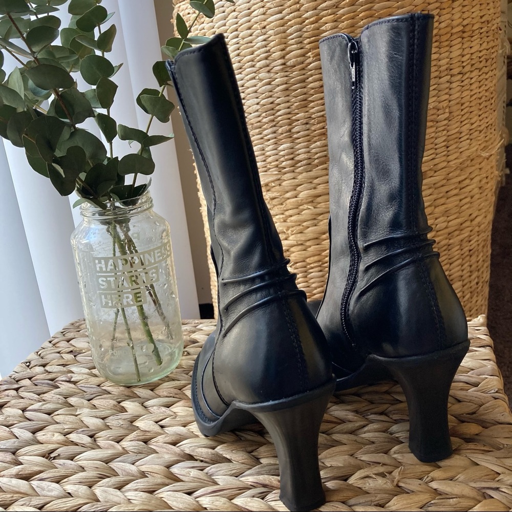 STEVE MADDEN BLACK SQUARE TOE HEELED BOOTS 90s